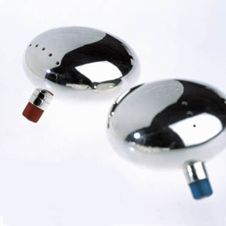 hopea suola ja pippuri sirottimet